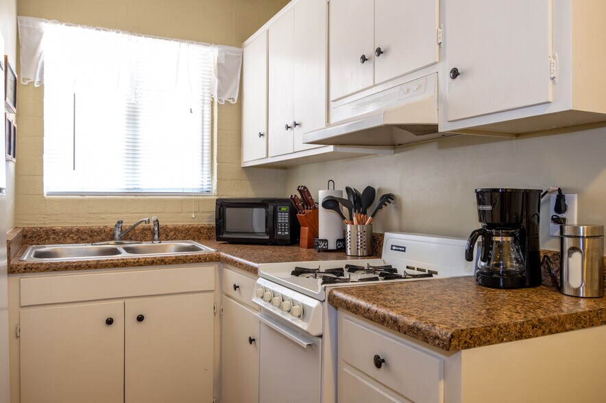 More Photos Of 4302 E Bellevue St, Tucson Apartments For Sale