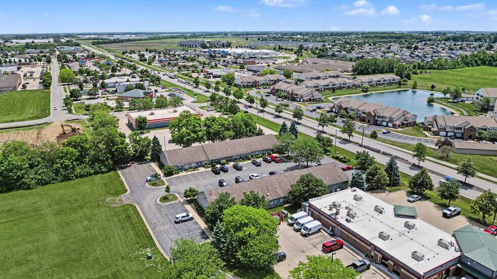 More Photos Of 2504 Veterans Memorial Pky S, Lafayette Office For Sale