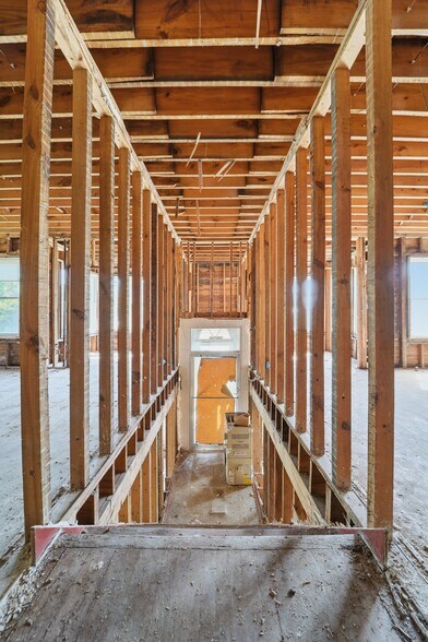 More Photos Of 1300 Porter St, Dearborn Apartments For Sale