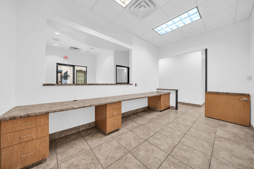 More Photos Of 3710 W Greenway Rd, Phoenix Medical For Sale