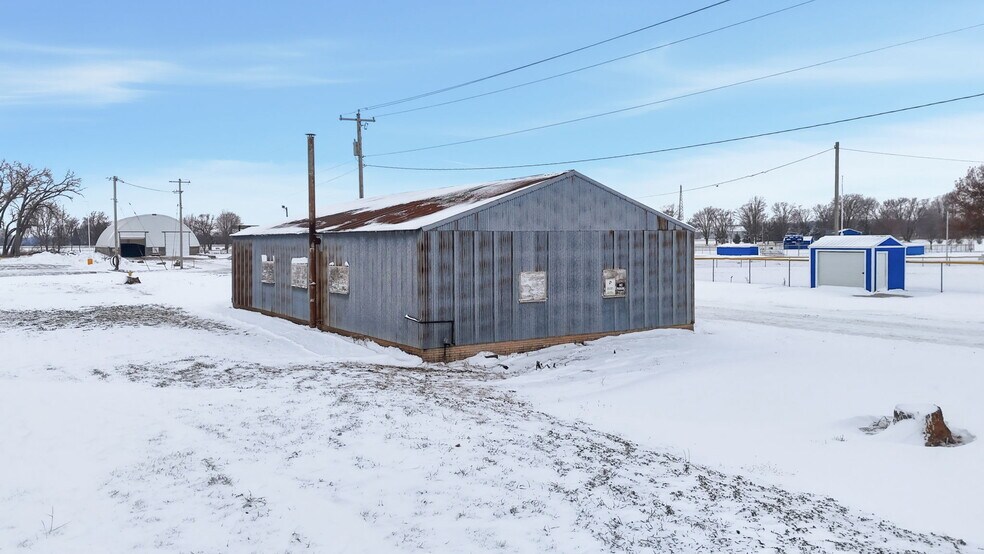 More Photos Of 602 3rd St, Perry Specialty For Sale