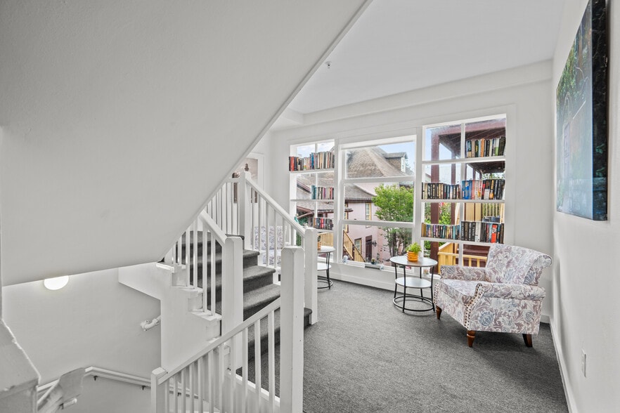 More Photos Of 11 Aviles St, Saint Augustine Storefront Retail Residential For Sale