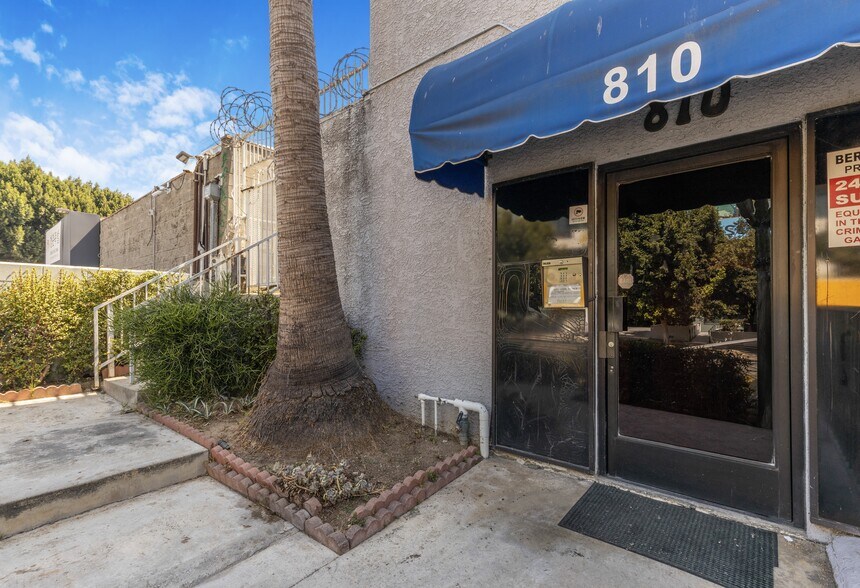 More Photos Of 810 S Berendo St, Los Angeles Apartments For Sale