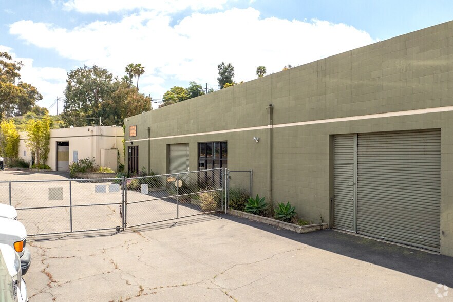 More Photos Of 530 Opper St, Escondido Manufacturing For Sale