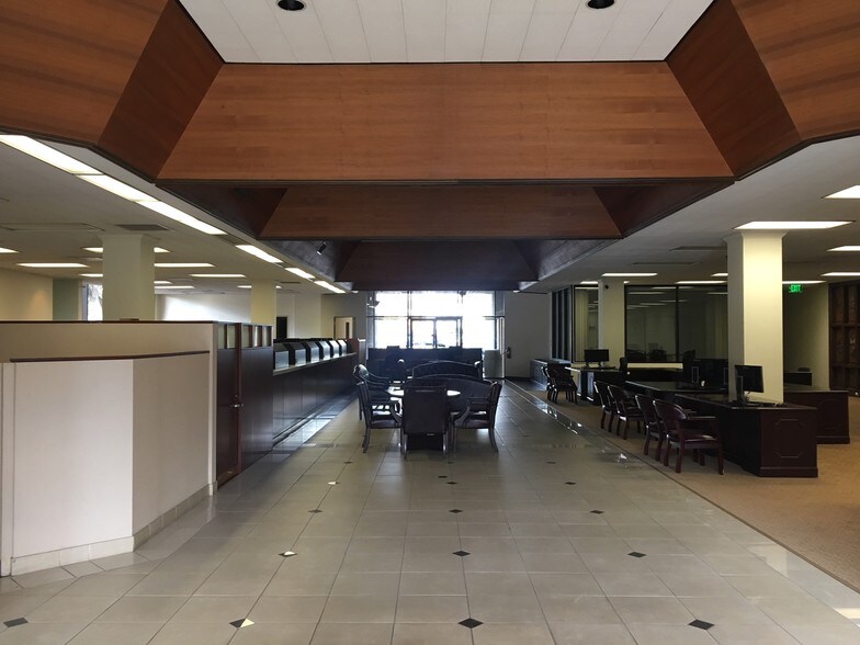 More Photos Of 235-255 W Mission Blvd, Pomona Office For Lease