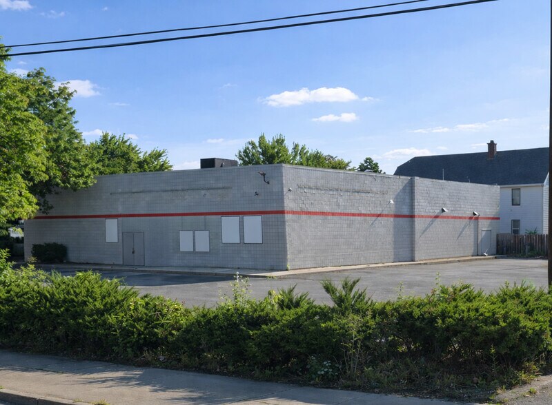 More Photos Of 994 Clinton Ave S, Rochester Drugstore For Lease