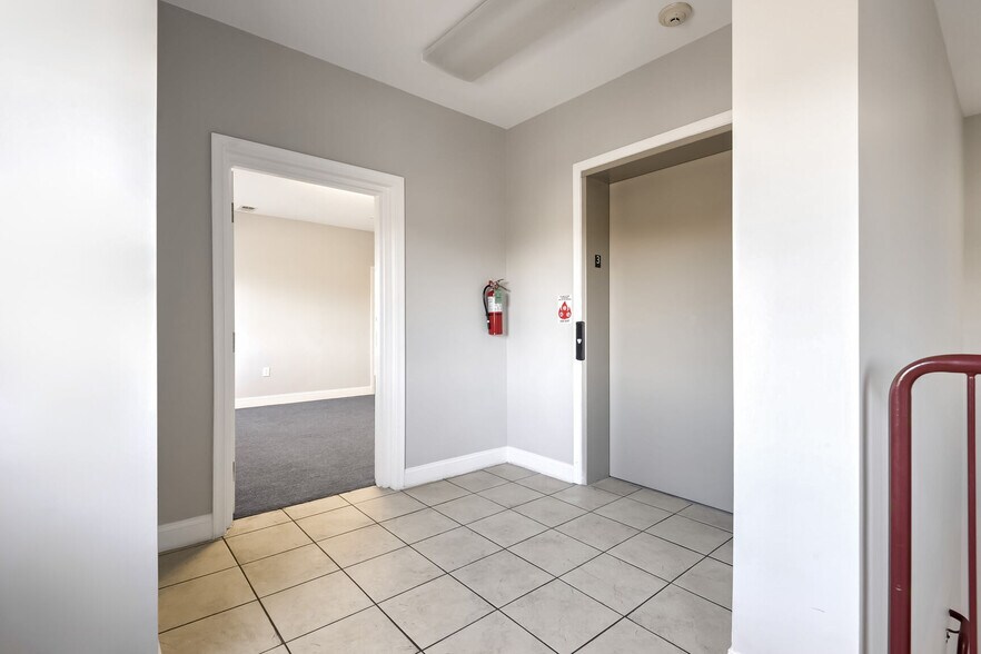 More Photos Of 5981-5985 Columbia Pike, Falls Church Medical For Sale