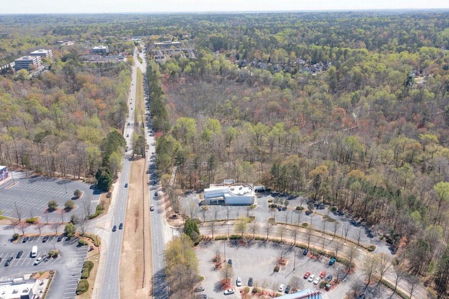 More Photos Of 2375 Mansell Rd, Alpharetta Restaurant For Lease
