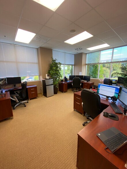 More Photos Of 2315 W Arbors Dr, Charlotte Medical For Lease