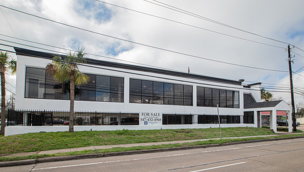 Primary Photo Of 802 Crosstimbers, Houston General Retail For Sale