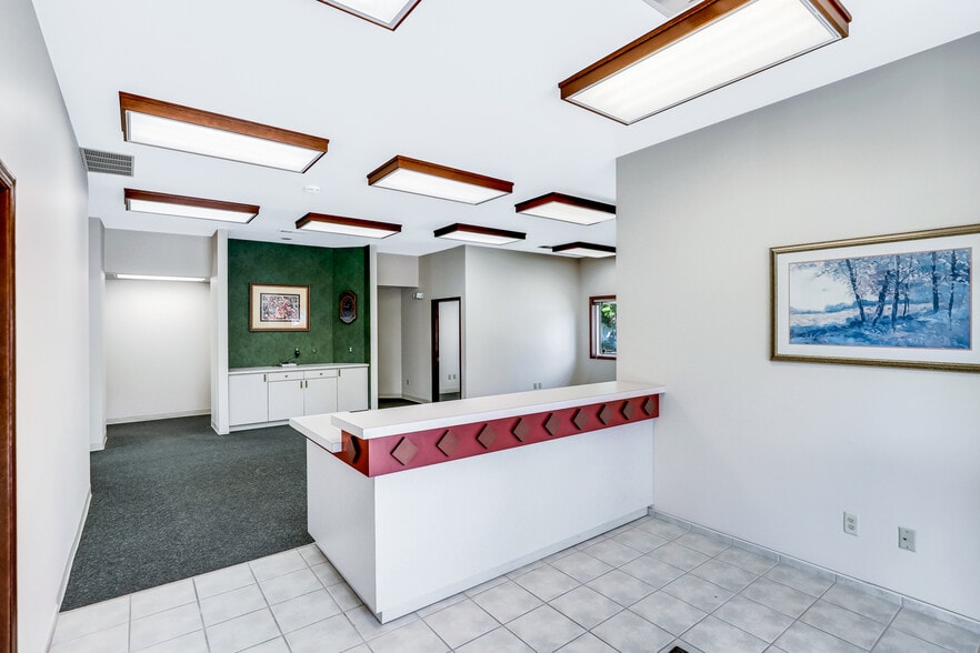 More Photos Of 9629 N Colfax Rd, Spokane Office For Sale