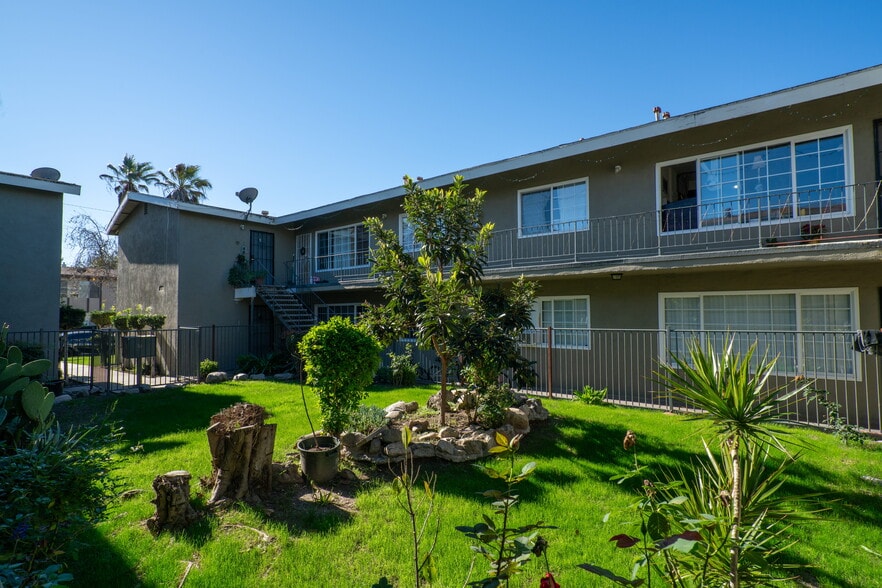 More Photos Of 10851-10861 Palma Vista Ave, Garden Grove Apartments For Sale