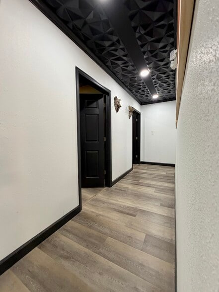 More Photos Of 131 W Duval St, Lake City Storefront Retail Office For Lease