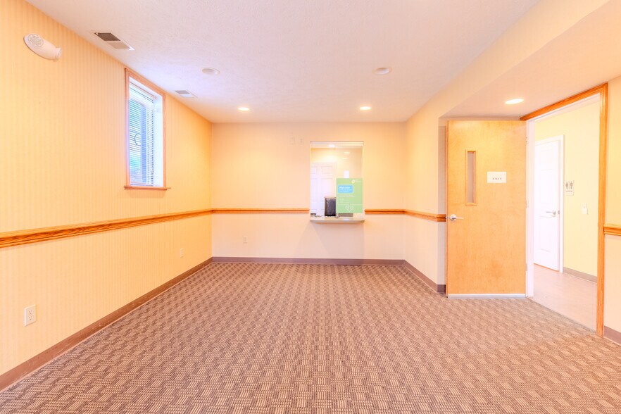 More Photos Of 1600 Wildlife Lodge Rd, Lower Burrell Medical For Lease