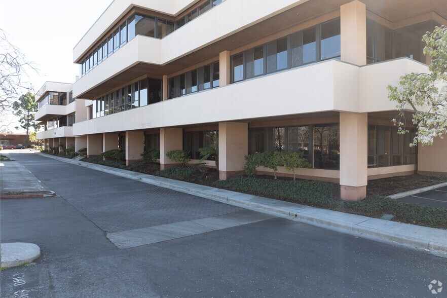 More Photos Of 1975 W El Camino Real, Mountain View Office For Lease