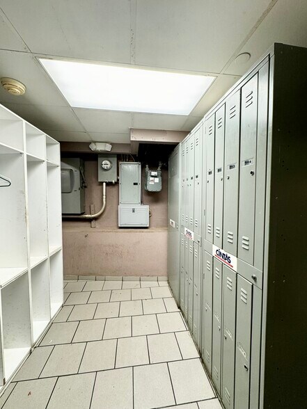 More Photos Of 908-912B Hempstead Tpke, Franklin Square Restaurant For Sale