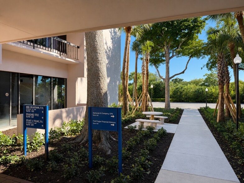 More Photos Of 1860 Forest Hill Blvd, West Palm Beach Unknown For Lease