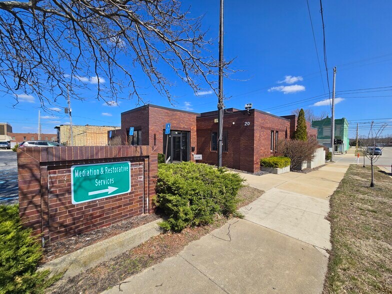 More Photos Of 20 W Muskegon Ave, Muskegon Office For Sale