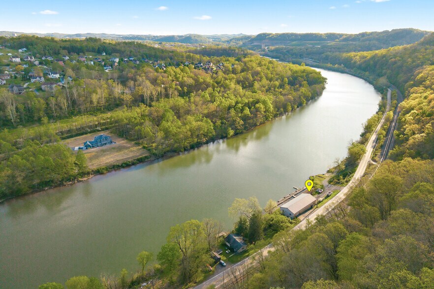 More Photos Of 490 Fort Martin Rd, Maidsville Flex For Sale