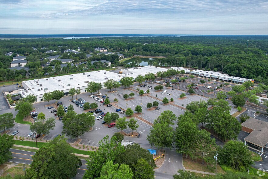 More Photos Of 1291 Folly Rd, Charleston General Retail For Lease