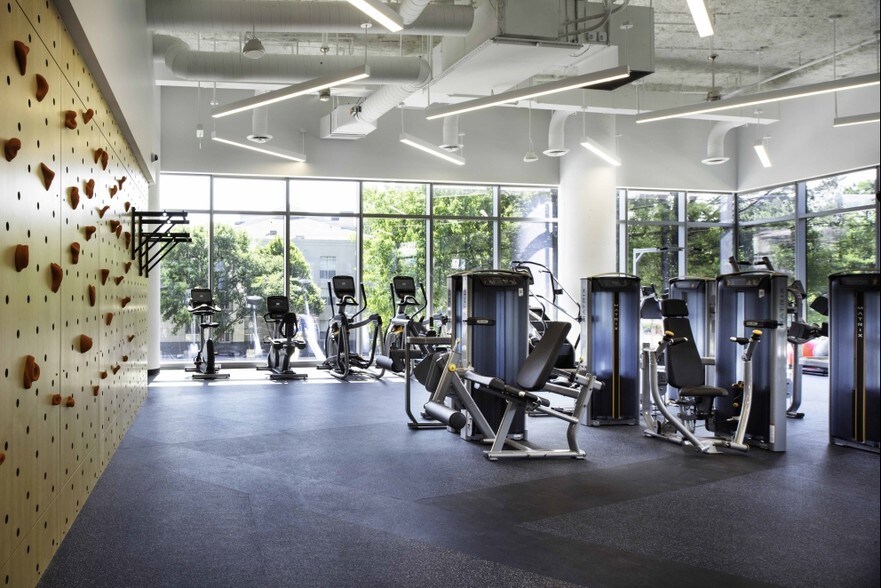 More Photos Of 3550 Lenox Rd NE, Atlanta Office For Lease