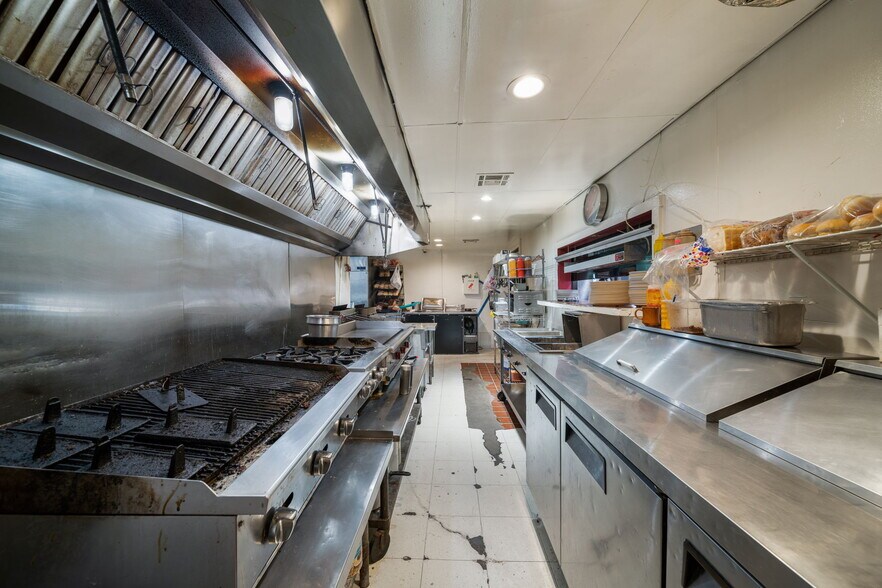 More Photos Of 704 W Conner Ave, Fairland Restaurant For Sale