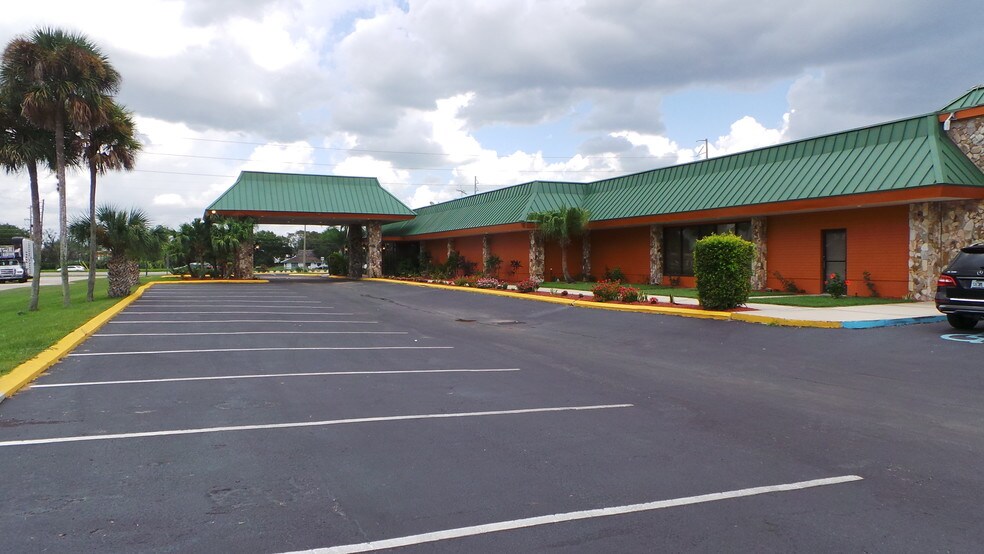 More Photos Of 6525 Us Highway 27 N, Sebring Hotel For Sale