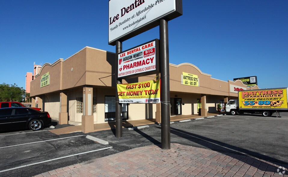 More Photos Of 3430-3452 S Cleveland Ave, Fort Myers Unknown For Lease