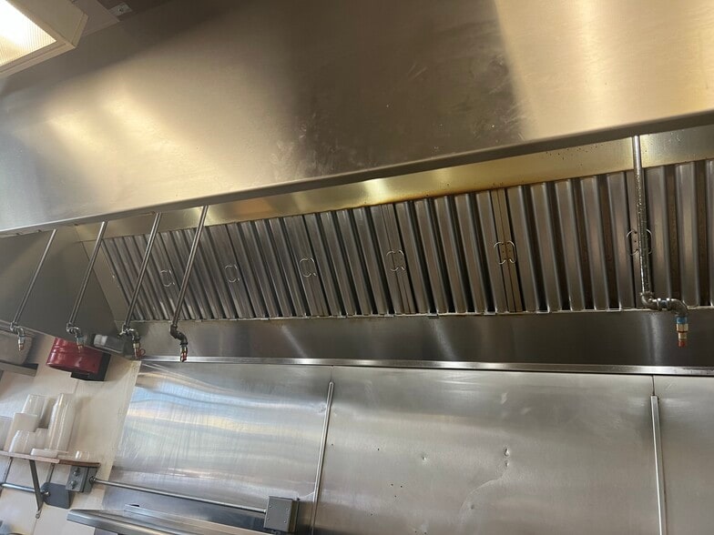 More Photos Of 3830 Pacheco Blvd, Martinez Auto Repair For Lease