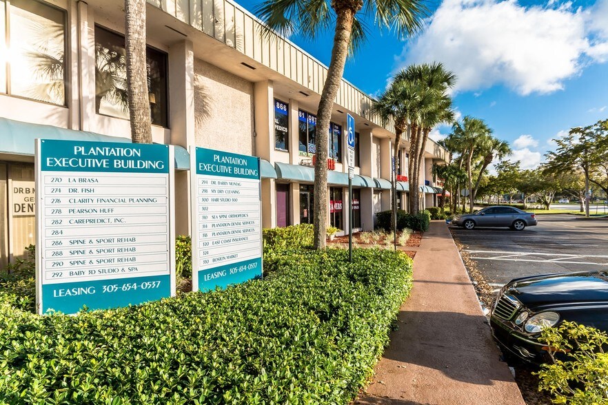 More Photos Of 270-330 S University Dr, Plantation Office For Lease
