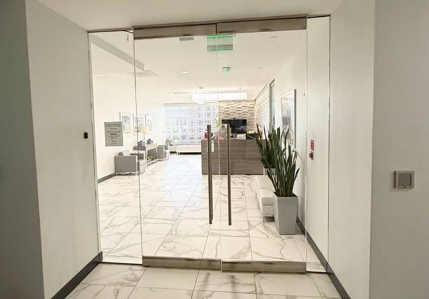More Photos Of 5221 N O'Connor Blvd, Irving Office For Lease