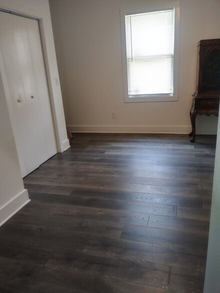 More Photos Of 1092 Sells Ave SW, Atlanta Specialty For Sale