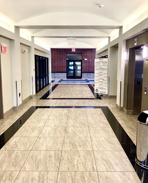 More Photos Of 8028 Ritchie Hwy, Pasadena Unknown For Lease