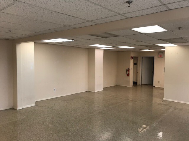 More Photos Of 185 6th Ave, Paterson Light Manufacturing For Sale
