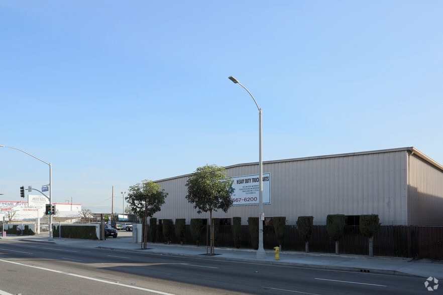 Primary Photo Of 8660 Atlantic Ave, South Gate Warehouse For Lease
