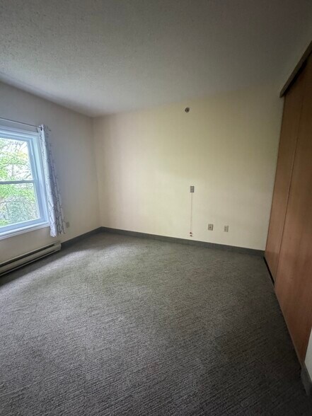 More Photos Of 725 Gibralter St, Norfolk Flex For Sale