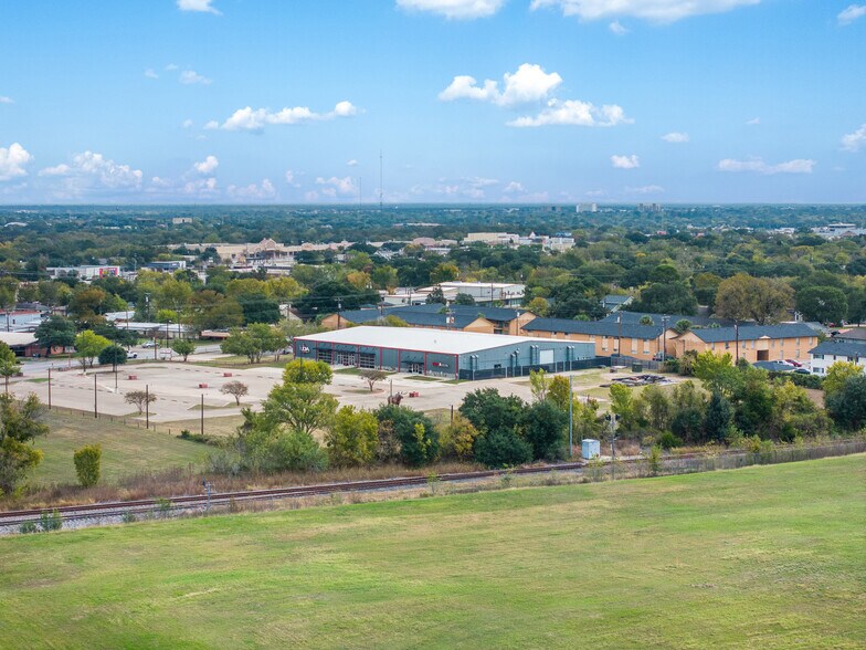 More Photos Of 1600 S College Ave, Bryan Freestanding For Sale