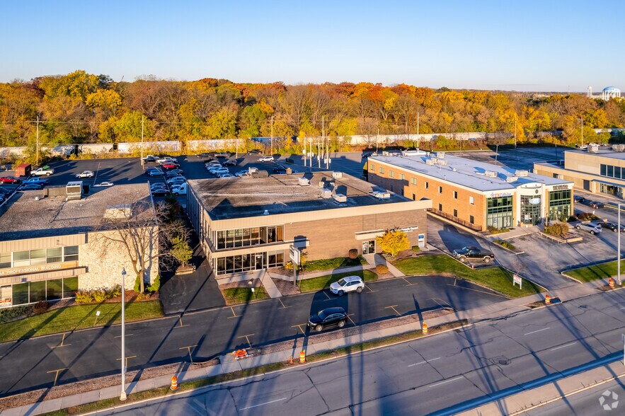 More Photos Of 2505 N Mayfair Rd, Milwaukee Office For Lease