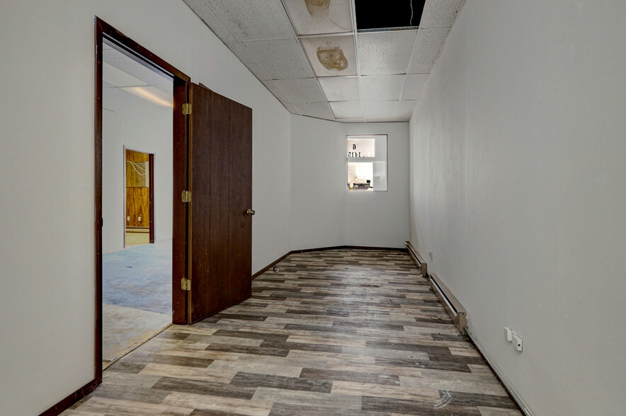 More Photos Of 1415-1425 W Kamps Ave, Appleton Office Residential For Lease