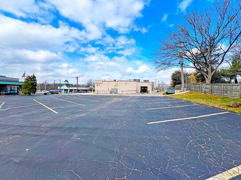 More Photos Of 10012 Manchester Rd, Saint Louis Medical For Sale