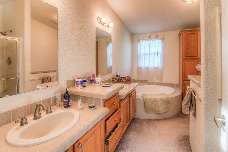 More Photos Of 139802 W Johnson Rd, Prosser Industrial For Sale