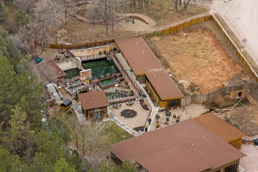 More Photos Of 603 N River St, Hot Springs Hotel For Sale