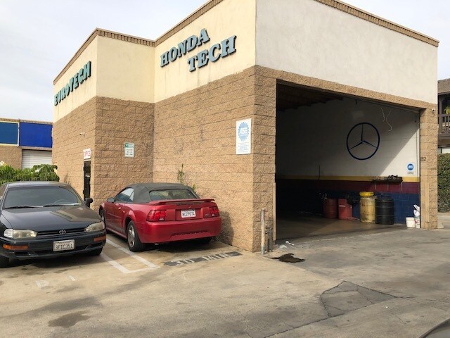 More Photos Of 1061 E Arrow Hwy, Glendora Auto Repair For Lease