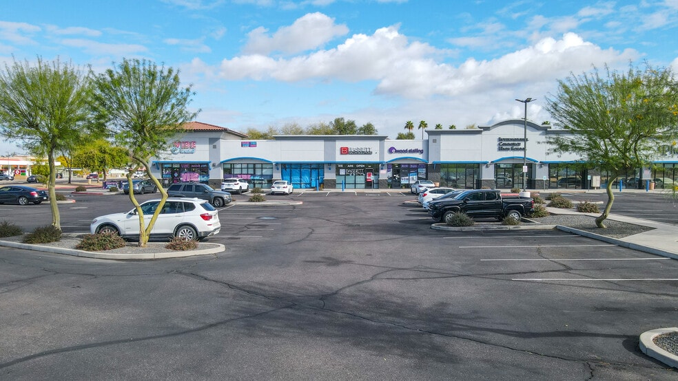 More Photos Of 1903 S Country Club Dr, Mesa Freestanding For Lease