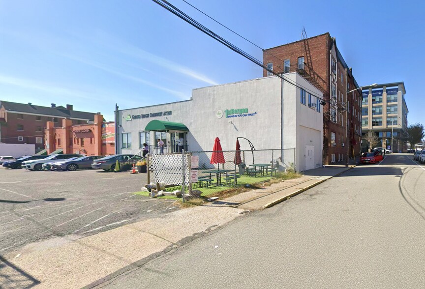 More Photos Of 392 Main St, Hackensack Freestanding For Sale