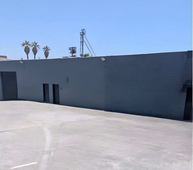 Primary Photo Of 2636 S Main St, Los Angeles Land For Lease