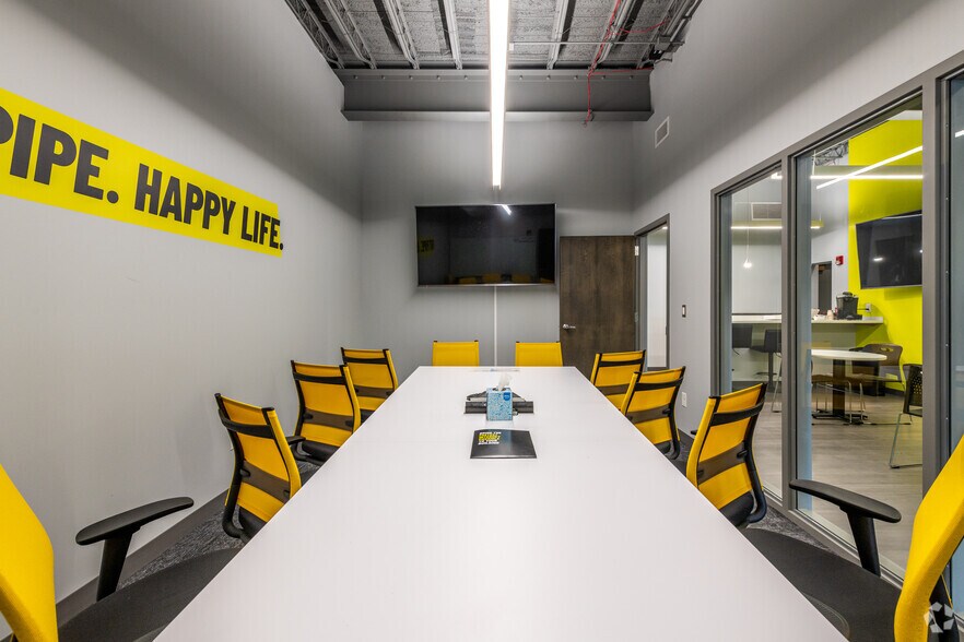 More Photos Of 3404 Lorain Ave, Cleveland Office Residential For Sale