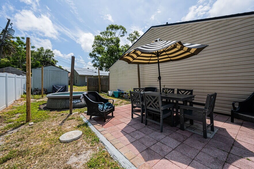 More Photos Of 1231 Illinois Ave, Palm Harbor Apartments For Sale