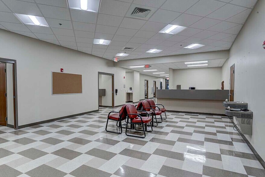 More Photos Of 1242 W Shipley Ferry Rd, Kingsport Medical For Sale