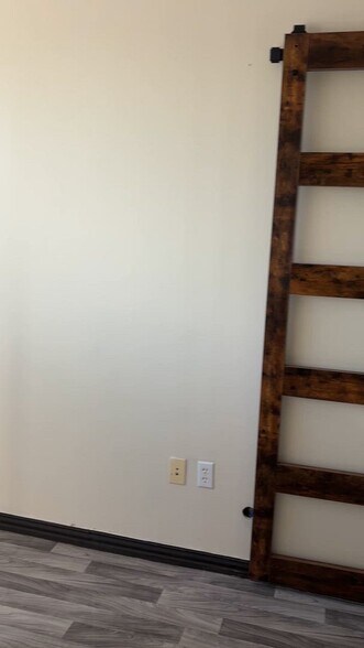 More Photos Of 6713 Broadway, Pearland Freestanding For Lease